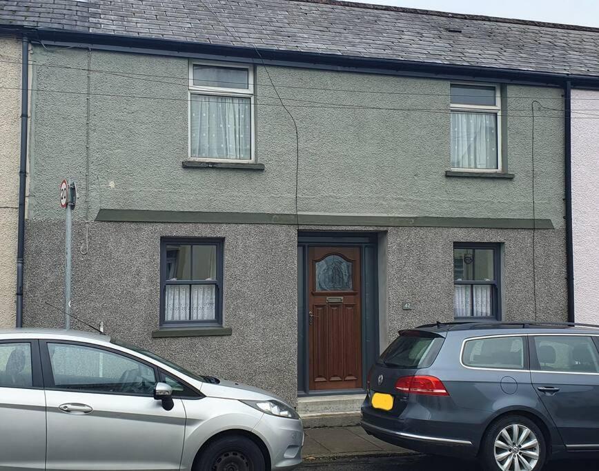Ty Taf 2 Bed Cottage With Deck & Easy Transport Links Cardiff Bagian luar foto
