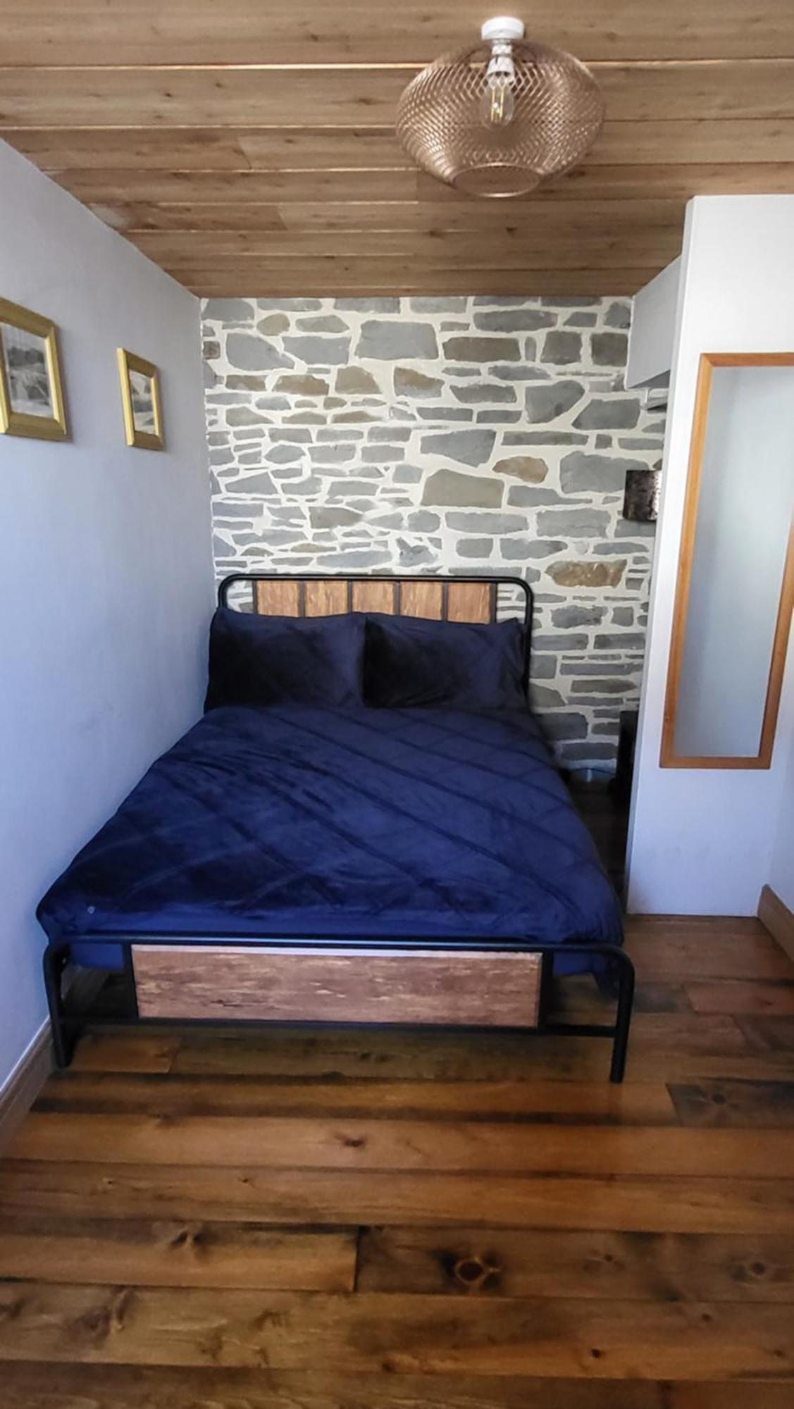 Ty Taf 2 Bed Cottage With Deck & Easy Transport Links Cardiff Bagian luar foto